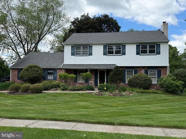 1038 HICKORY DRIVE, BLUE BELL, PA 19422