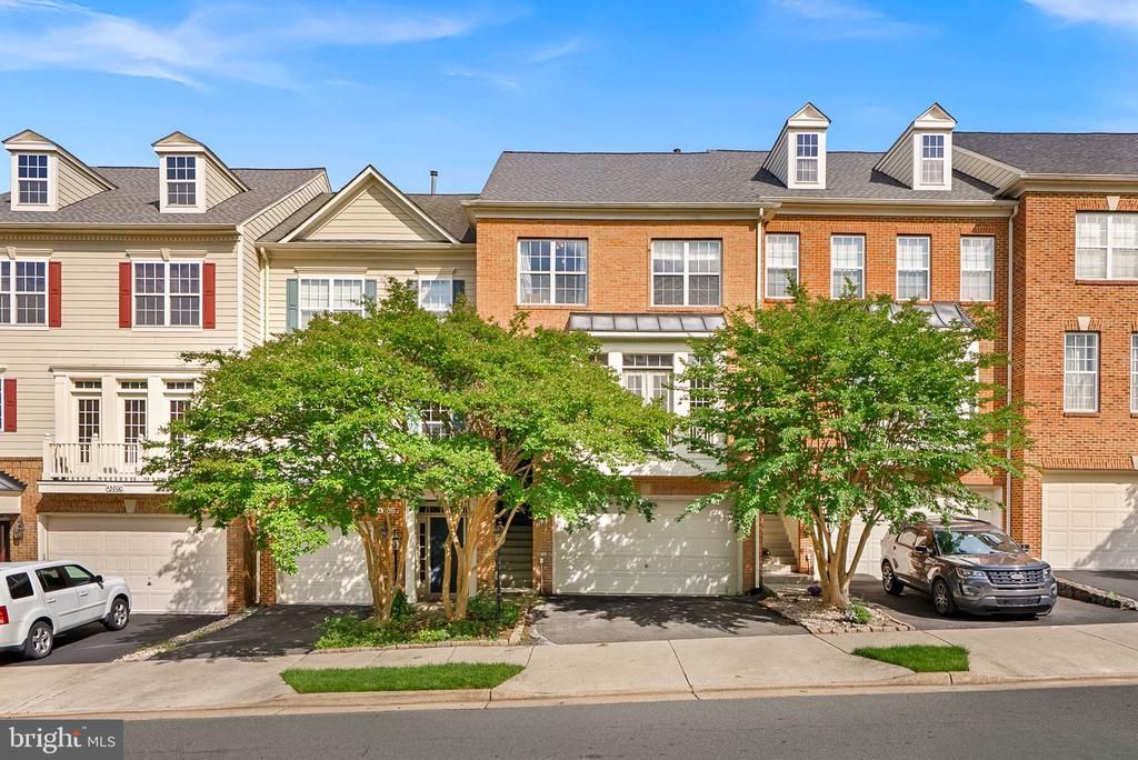 43804 Lees Mill Square, Leesburg, VA 20176 Main Photo