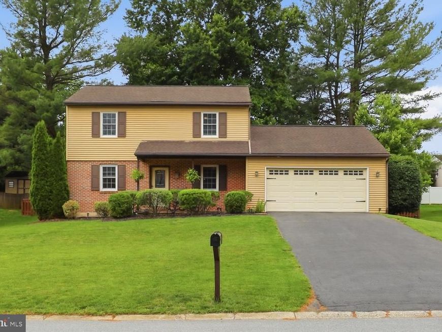 1282 Winchester Drive, Lancaster, PA 17601 Main Photo