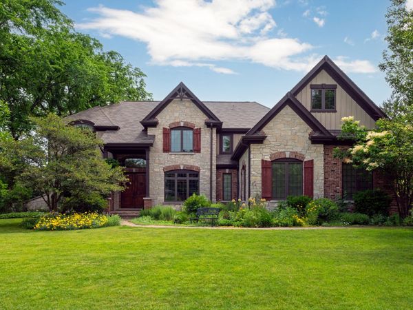 901 Kenton Road , Deerfield, IL 60015