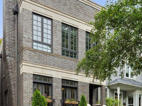 1306 W Byron Street , Chicago, IL 60613