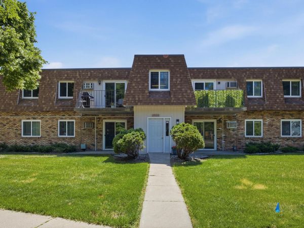2320 20th Avenue S, Unit 4, Fargo, ND 58103