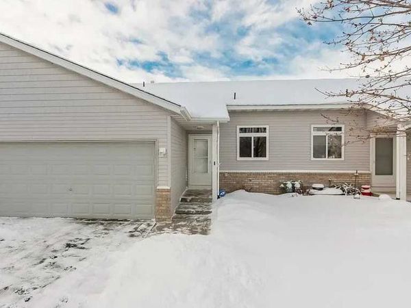 1523 Balinese Street , Shakopee, MN 55379