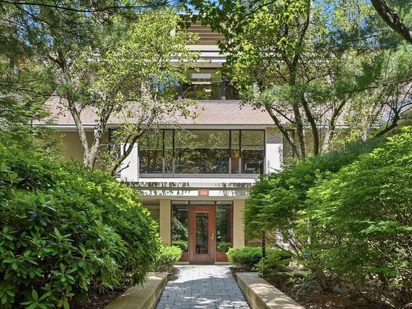 232 Allandale Rd, Unit 3A, Boston, MA 02467