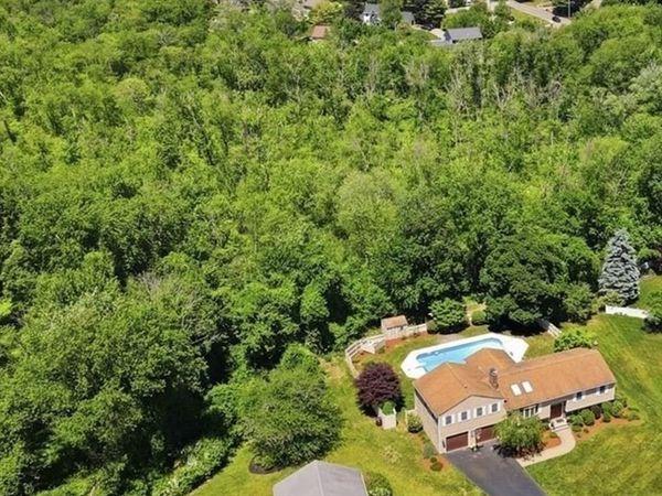 27 Tilden Cr, Weymouth, MA 02190