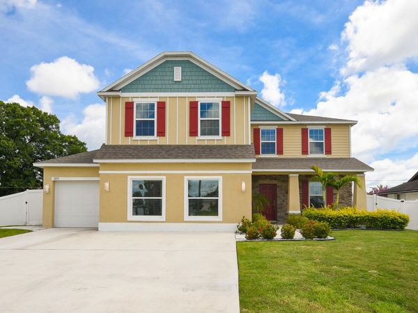 1033 SW General Patton Terrace, Port St. Lucie, FL 34953
