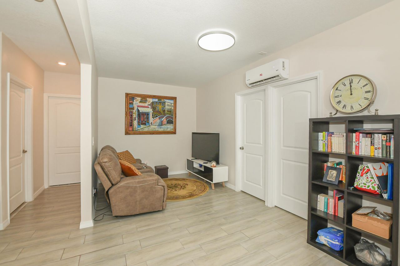 1033 SW General Patton Terrace, Port Saint Lucie, FL 34953 Photo
