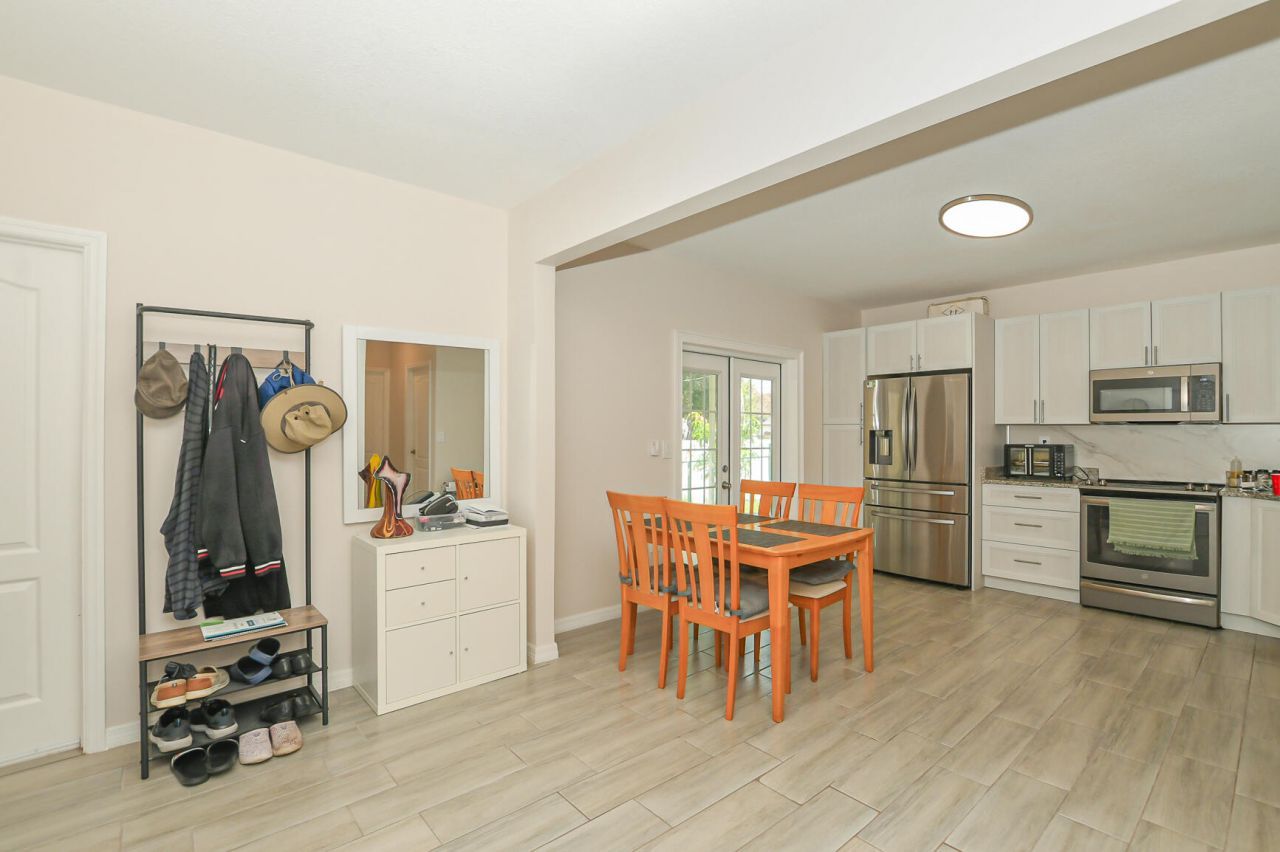 1033 SW General Patton Terrace, Port Saint Lucie, FL 34953 Photo
