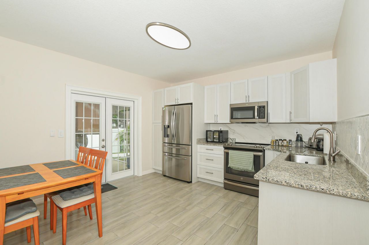 1033 SW General Patton Terrace, Port Saint Lucie, FL 34953 Photo