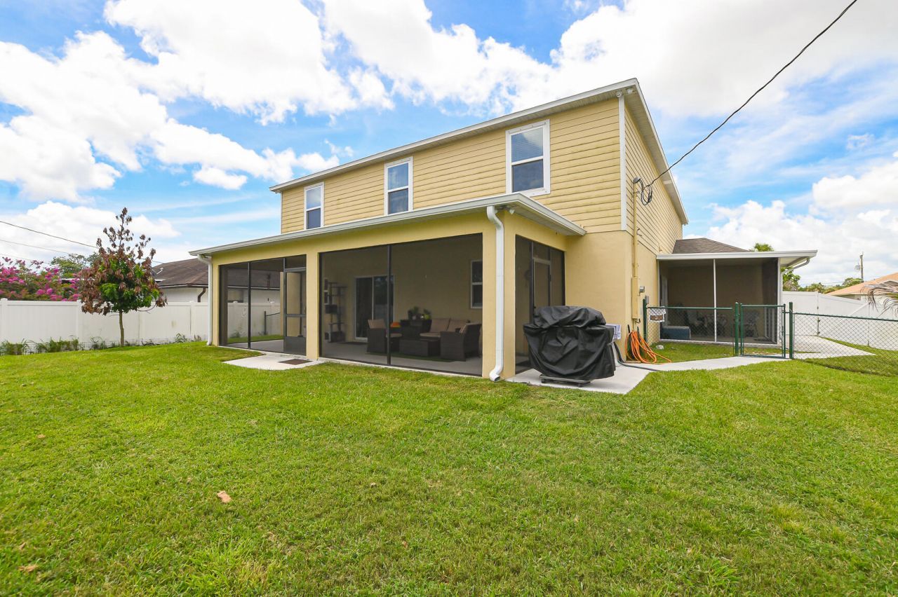 1033 SW General Patton Terrace, Port Saint Lucie, FL 34953 Photo