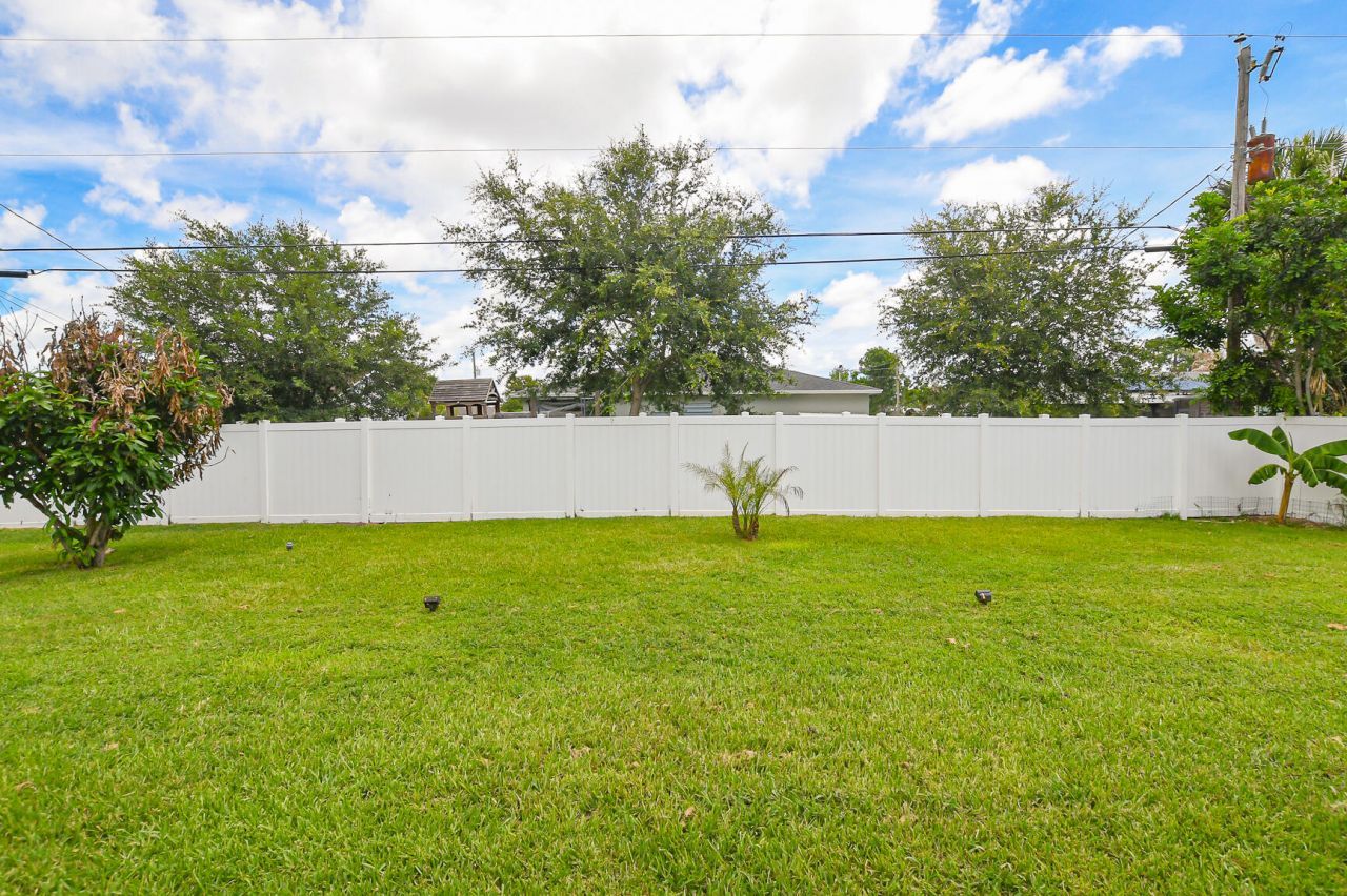 1033 SW General Patton Terrace, Port Saint Lucie, FL 34953 Photo