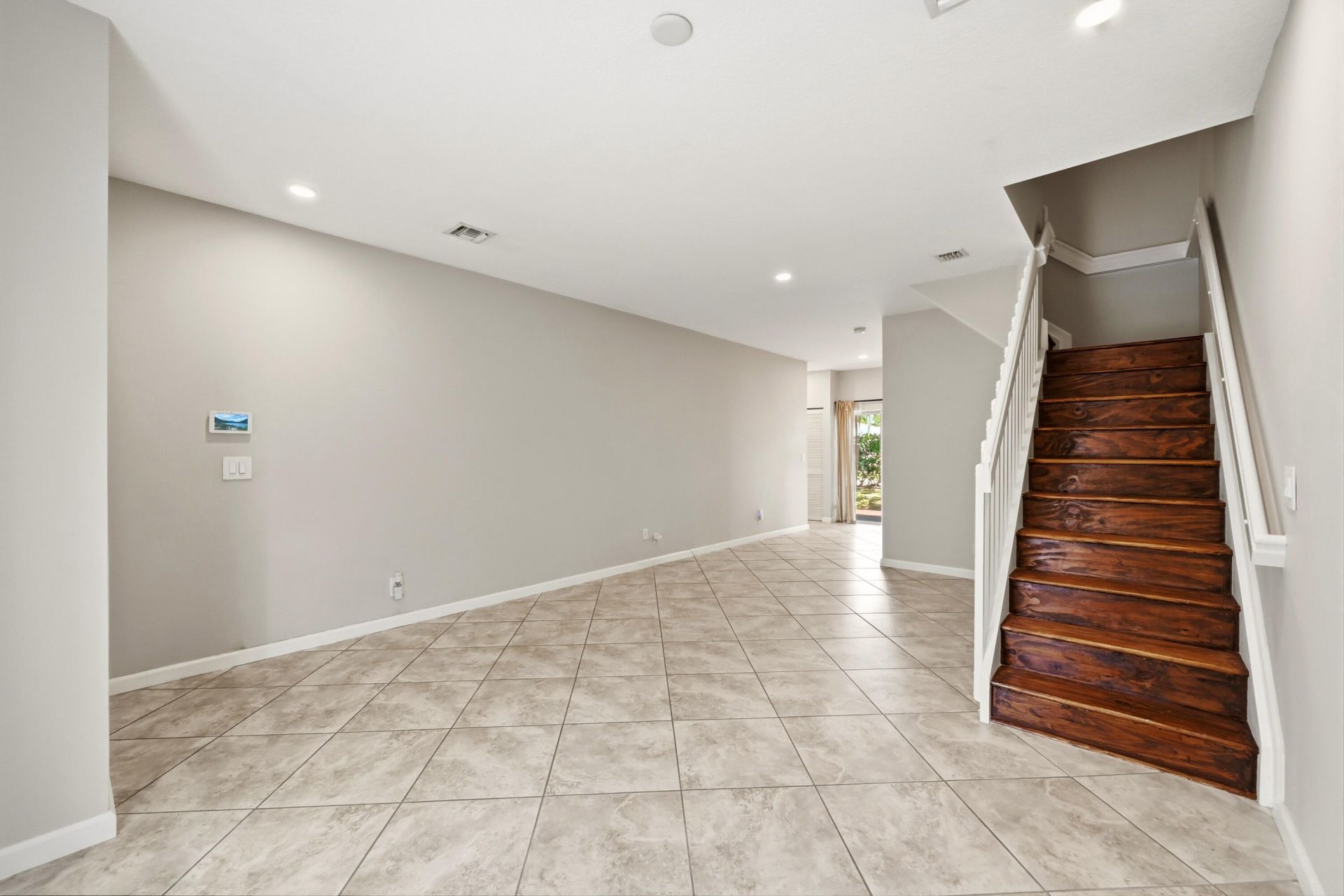 8464 Lagos De Campo Boulevard, Tamarac, FL 33321 Photo