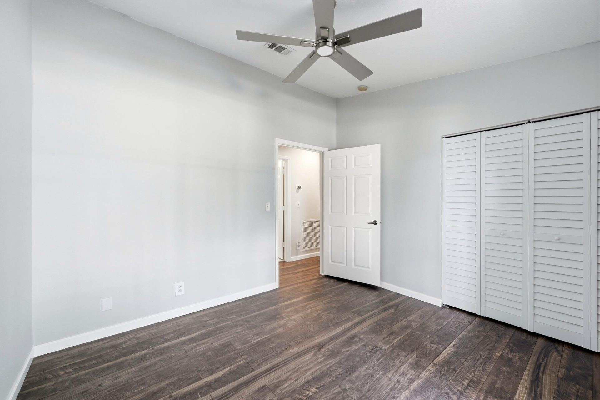 8464 Lagos De Campo Boulevard, Tamarac, FL 33321 Photo
