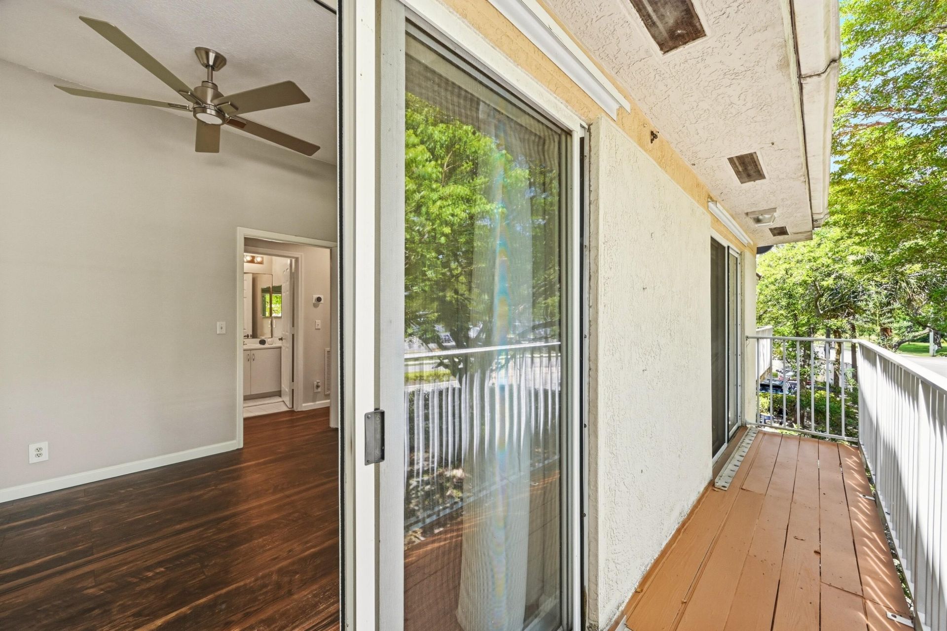 8464 Lagos De Campo Boulevard, Tamarac, FL 33321 Photo