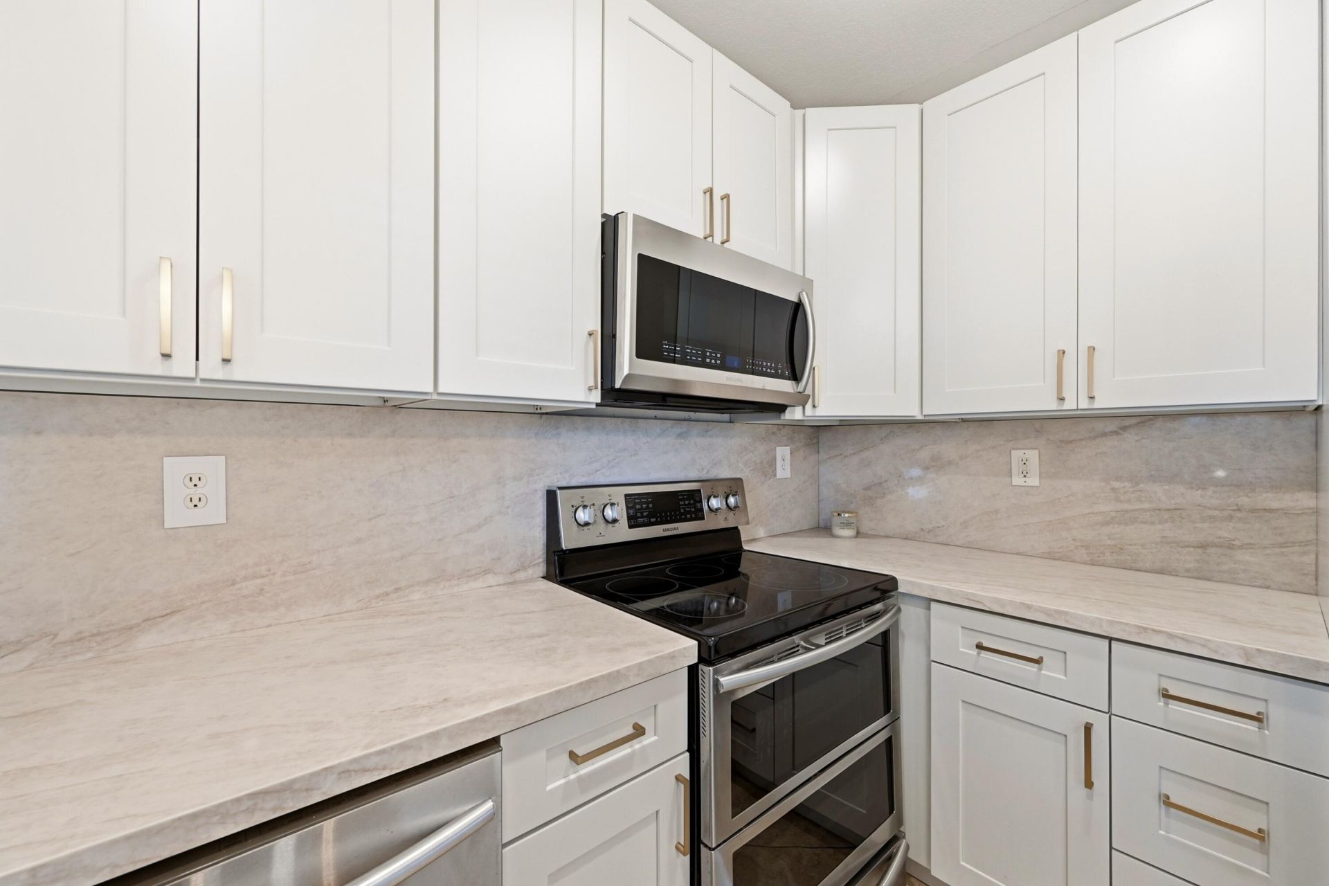 8464 Lagos De Campo Boulevard, Tamarac, FL 33321 Photo