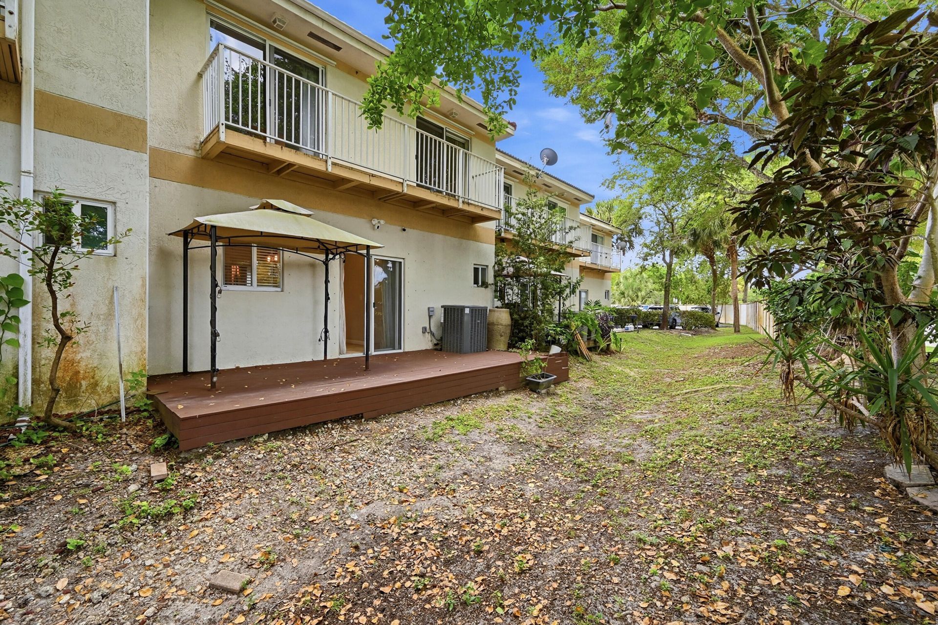 8464 Lagos De Campo Boulevard, Tamarac, FL 33321 Photo