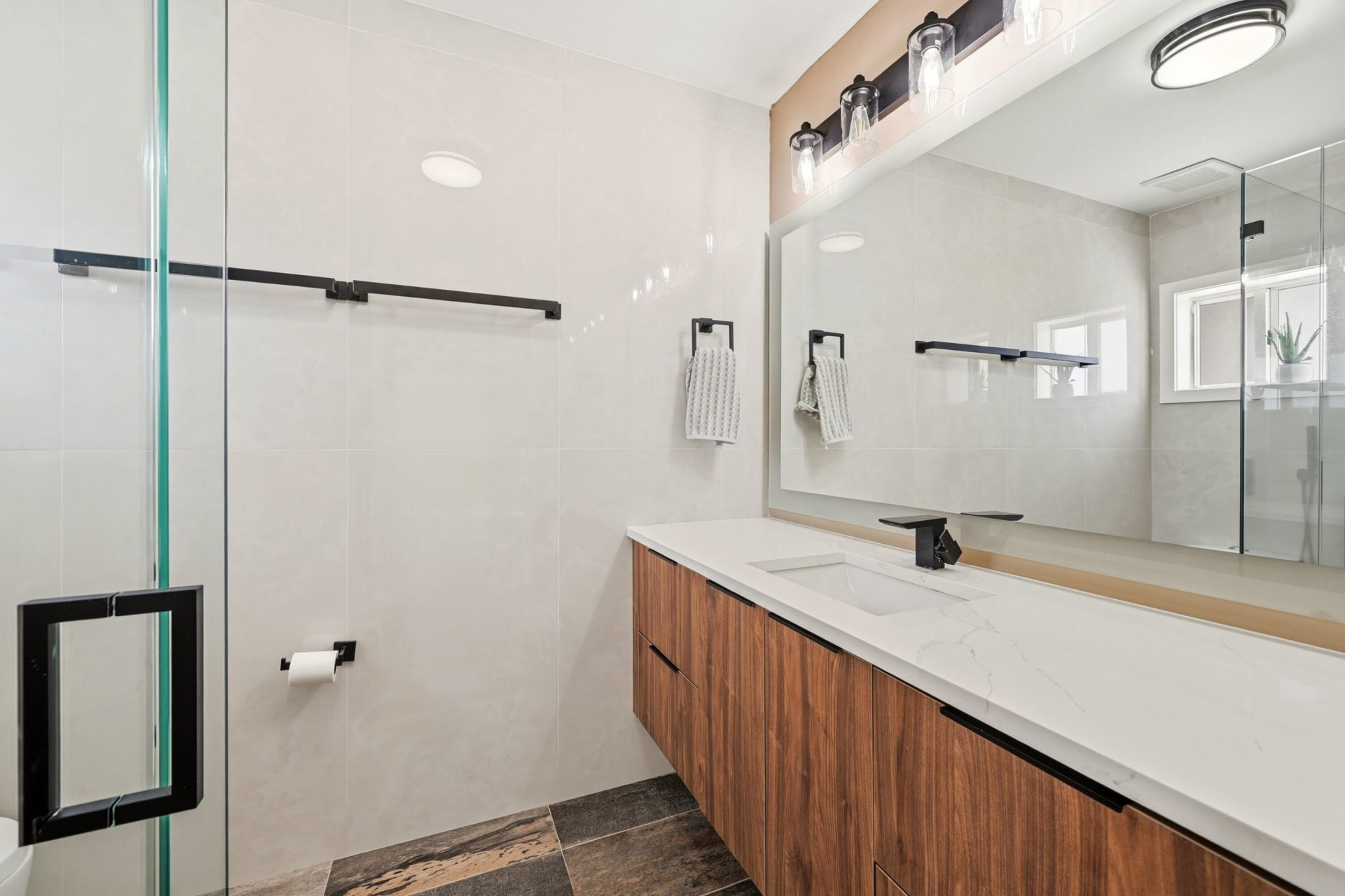 8464 Lagos De Campo Boulevard, Tamarac, FL 33321 Photo