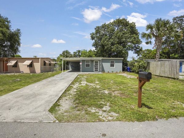 1657 Lauderdale Manor Drive, Fort Lauderdale, FL 33311