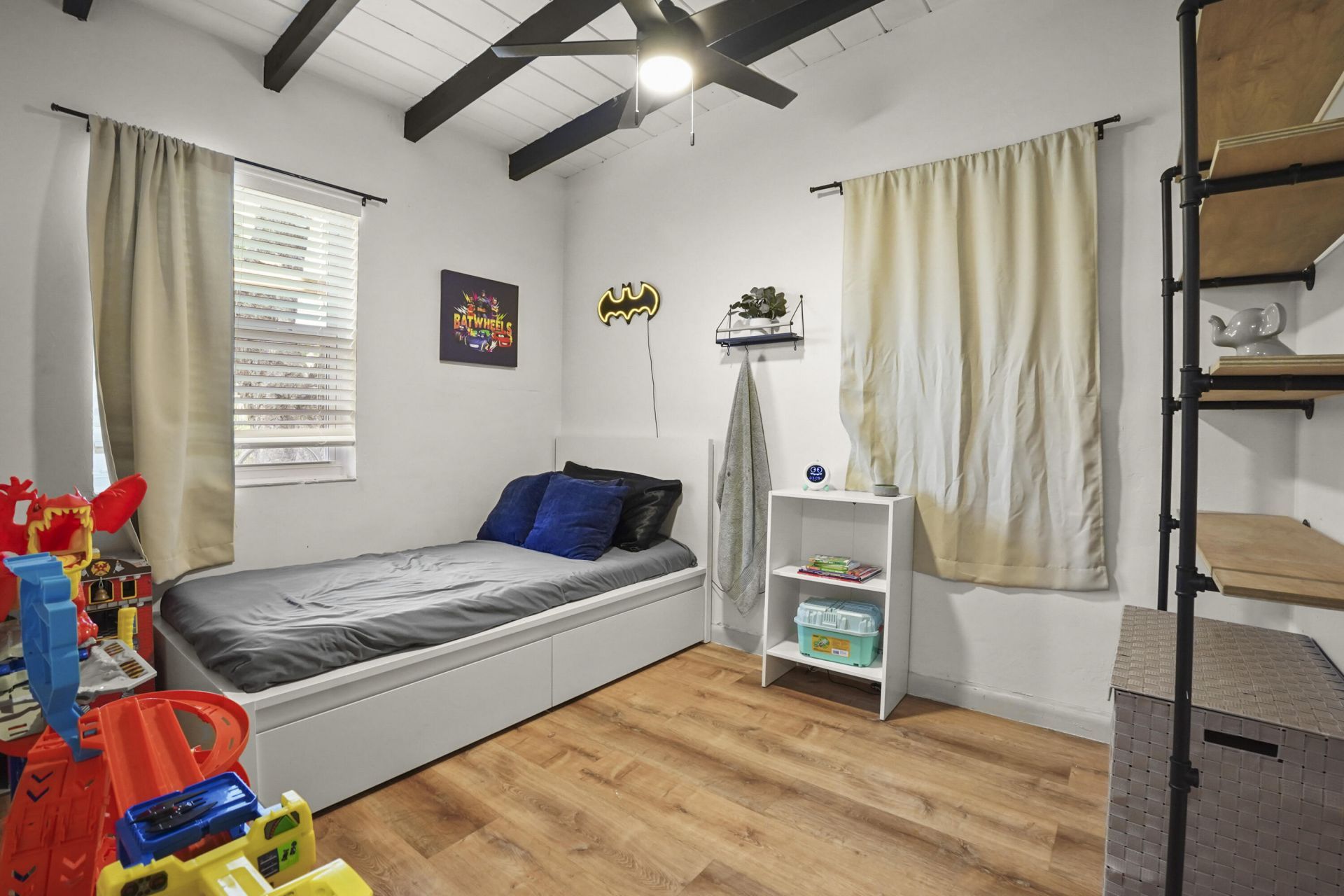 1657 Lauderdale Manor Drive, Fort Lauderdale, FL 33311 Photo