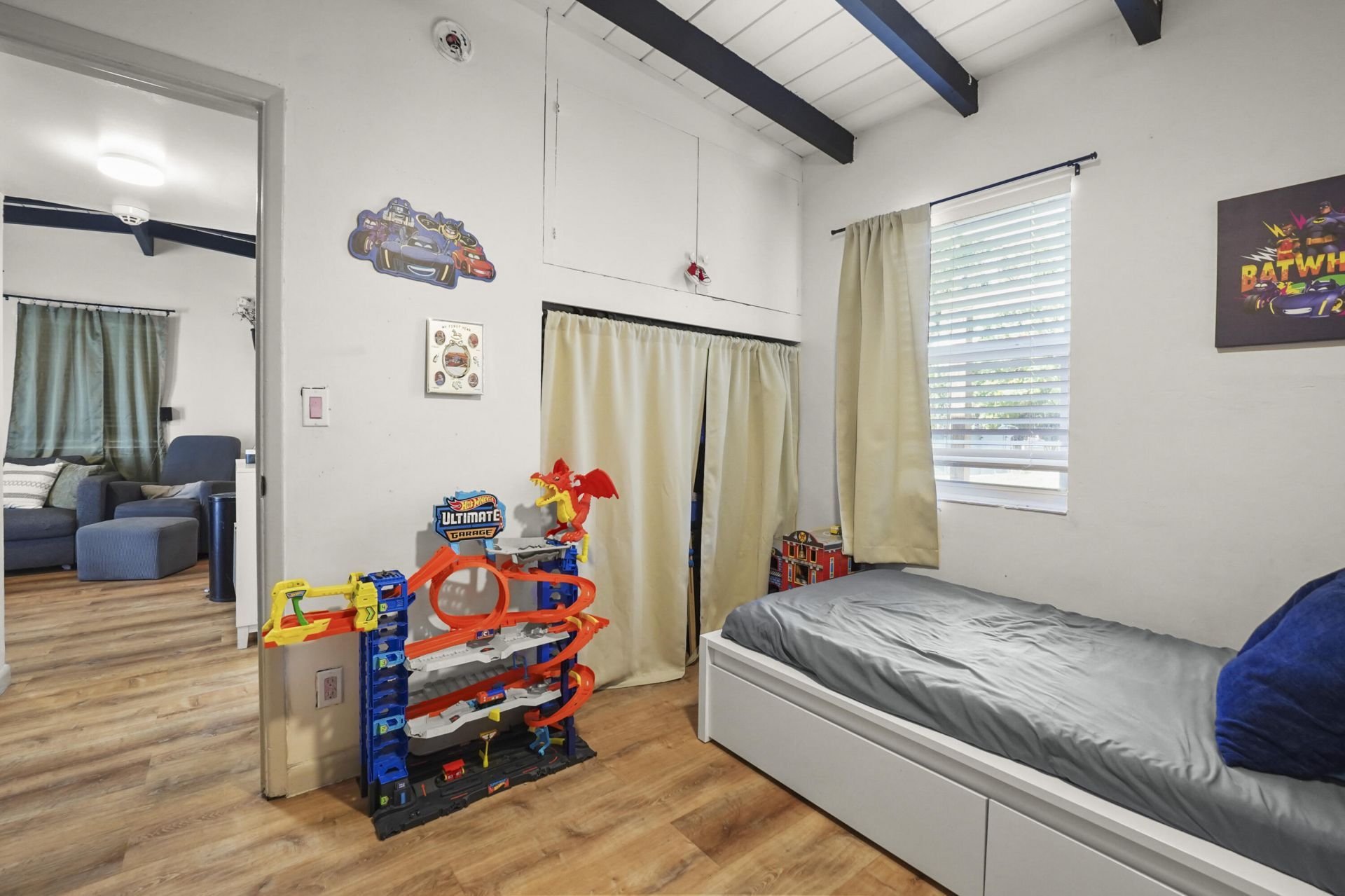 1657 Lauderdale Manor Drive, Fort Lauderdale, FL 33311 Photo