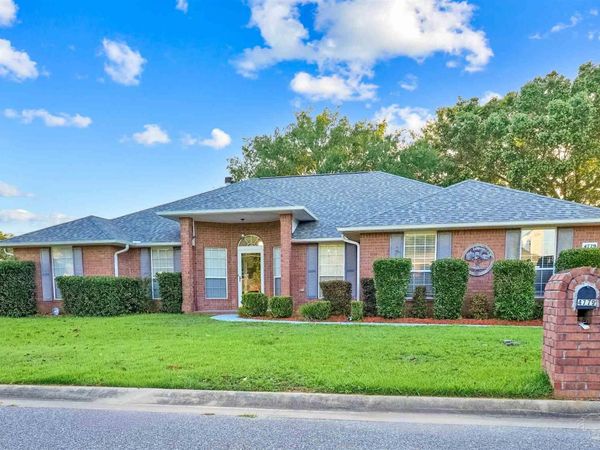 4779 Winterdale Dr, Pace, FL 32571