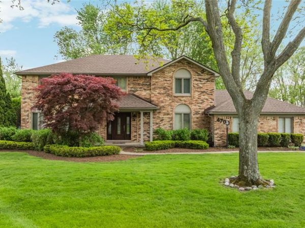 4700 S Valleyview Road , West Bloomfield Twp, MI 48323