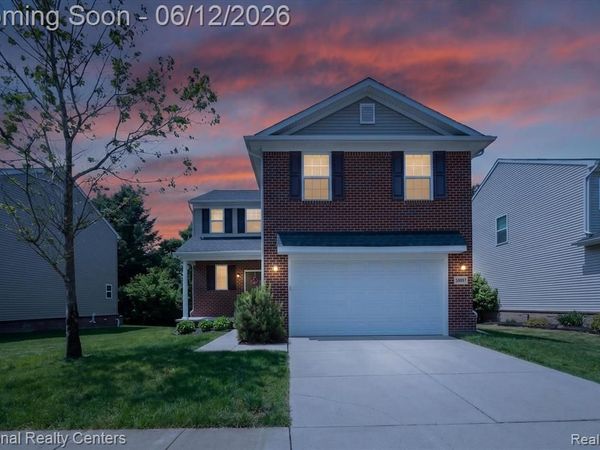 59697 TWIN PINES Drive, Lyon Twp, MI 48165