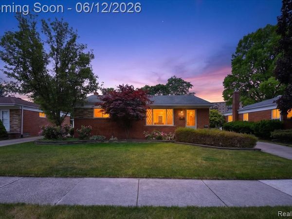 1616 Connie Avenue, Madison Heights, MI 48071