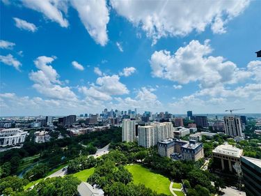 3401 Lee Parkway, Unit 1906, Dallas, TX 75219