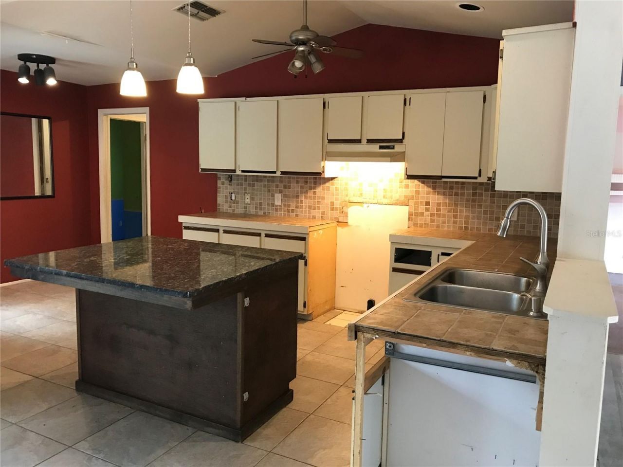 5830 W Spicey Hill Drive, Homosassa, FL 34448 Photo