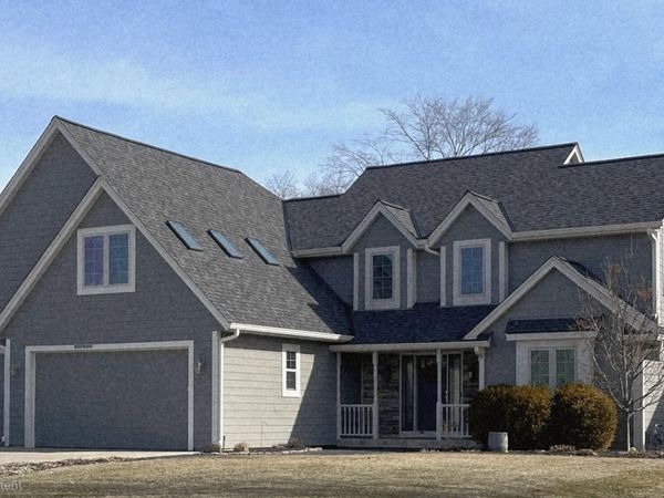W231N7902 Martin Ct, Sussex, WI 53089