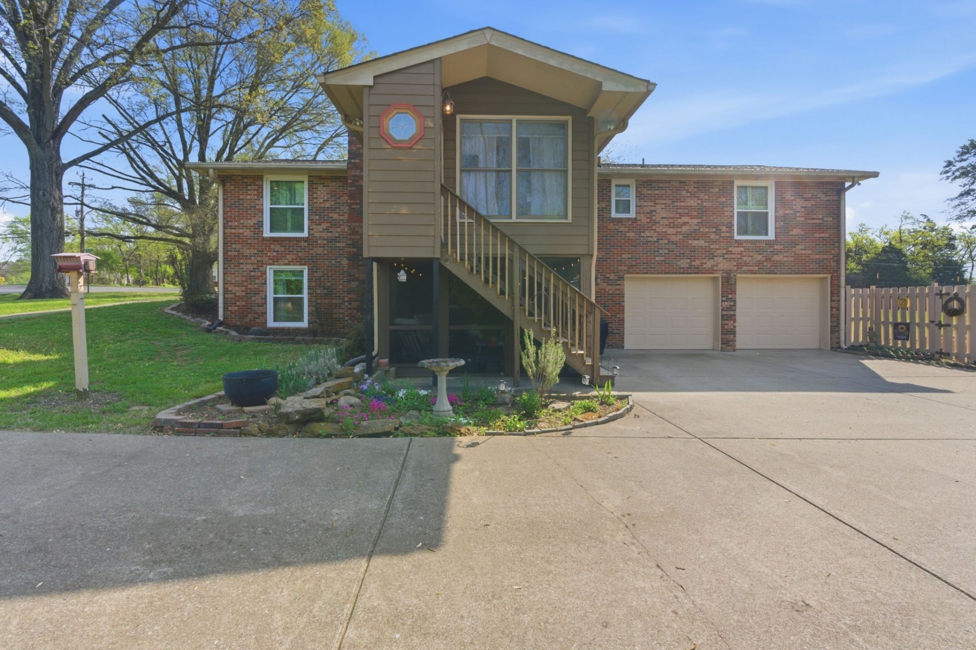 288 Indian Lake Rd, Hendersonville, TN 37075 Main Photo