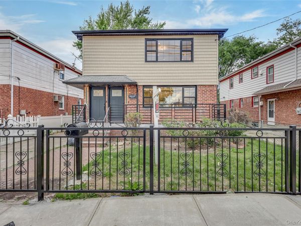 25827 147th Avenue , Rosedale, NY 11422