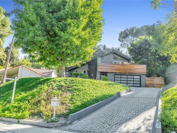 4642 Poe Avenue, Woodland Hills, CA 91364