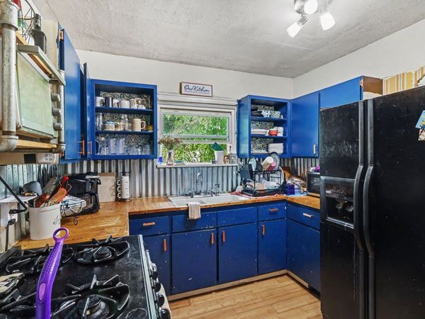 2034 Royce Avenue, Kalamazoo, MI 49001