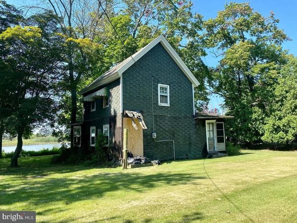 114 FERRY ROAD , BRIDGEPORT, NJ 08014