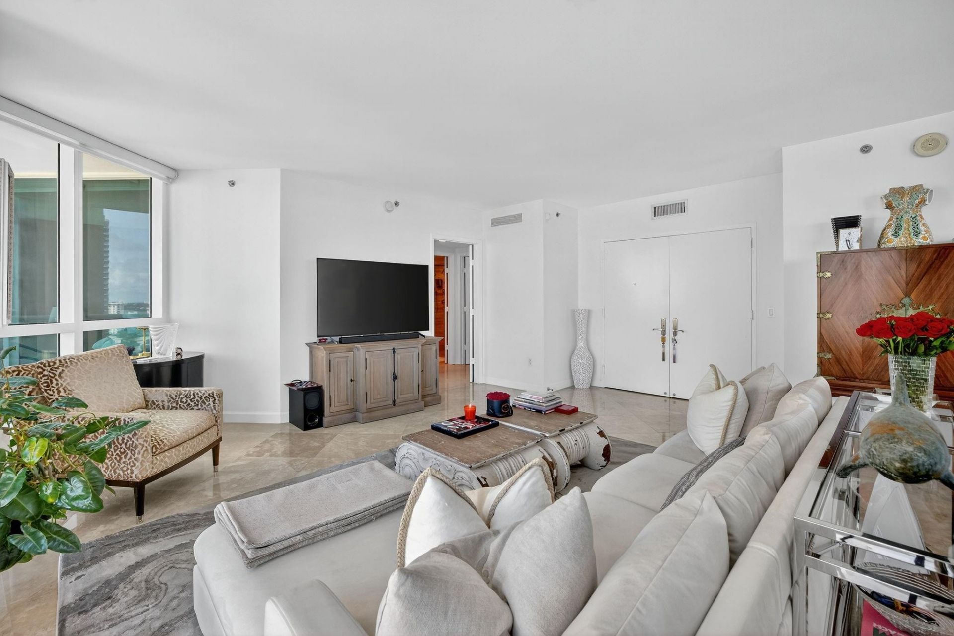 101 S Fort Lauderdale Beach Boulevard, Unit 1706, Fort Lauderdale, FL 33316 Photo