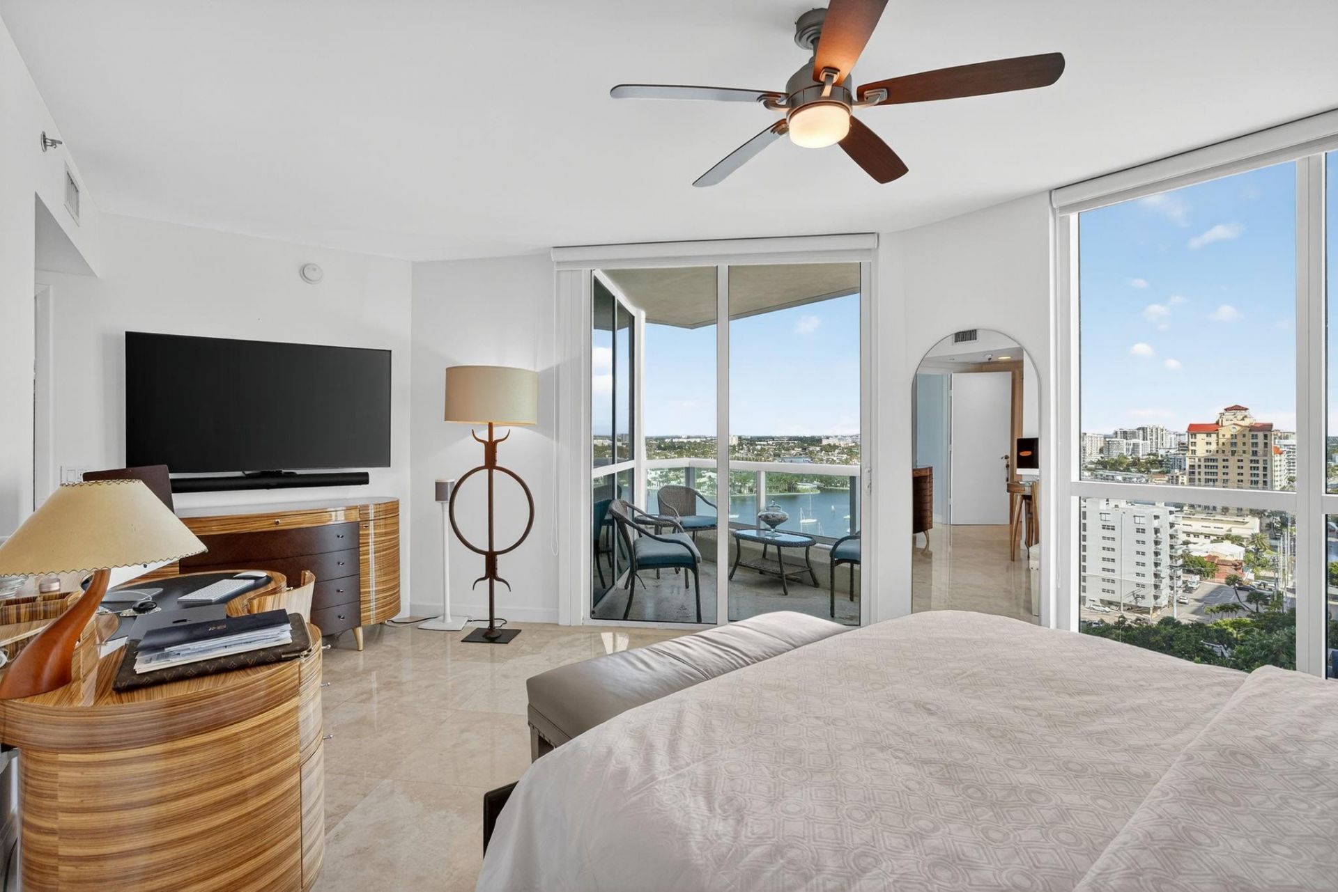 101 S Fort Lauderdale Beach Boulevard, Unit 1706, Fort Lauderdale, FL 33316 Photo
