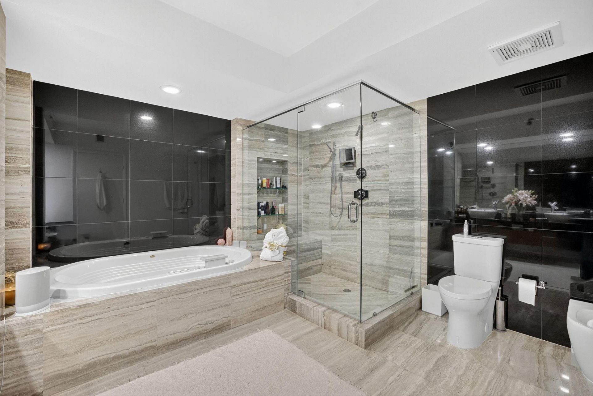101 S Fort Lauderdale Beach Boulevard, Unit 1706, Fort Lauderdale, FL 33316 Photo