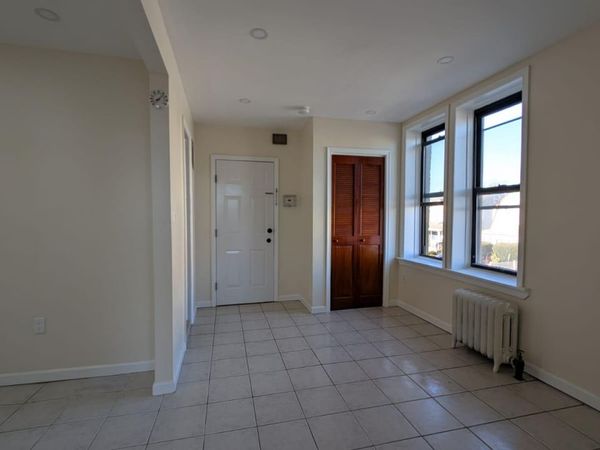 214-85 Jamaica Avenue , Unit 2F, Queens Village, NY 11428