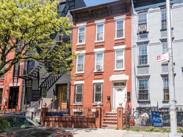 1055 Jefferson Avenue , Brooklyn, NY 11221