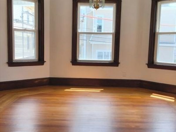 570 William St, Unit 2, Fall River, MA 02721