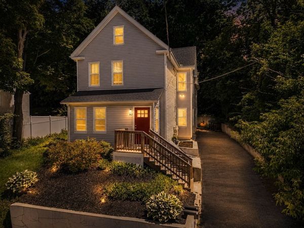 163 Elm St, Unit 1, Amesbury, MA 01913