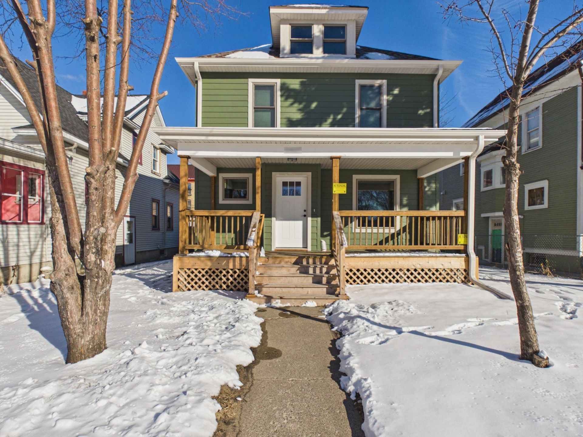 2427 17th Avenue S, Minneapolis, MN 55404 Main Photo