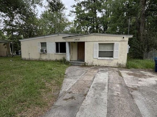 2837 LIPPIA Road, Jacksonville, FL 32209