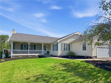 18 Regan Drive, Oswego, NY 13126