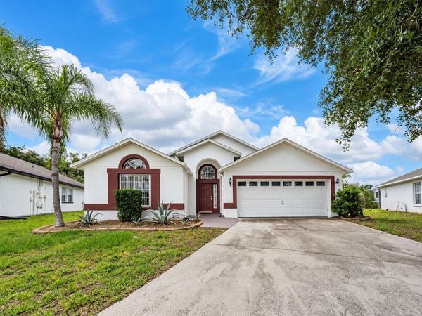 232 LAKE SHORE PARKWAY, DAVENPORT, FL 33896