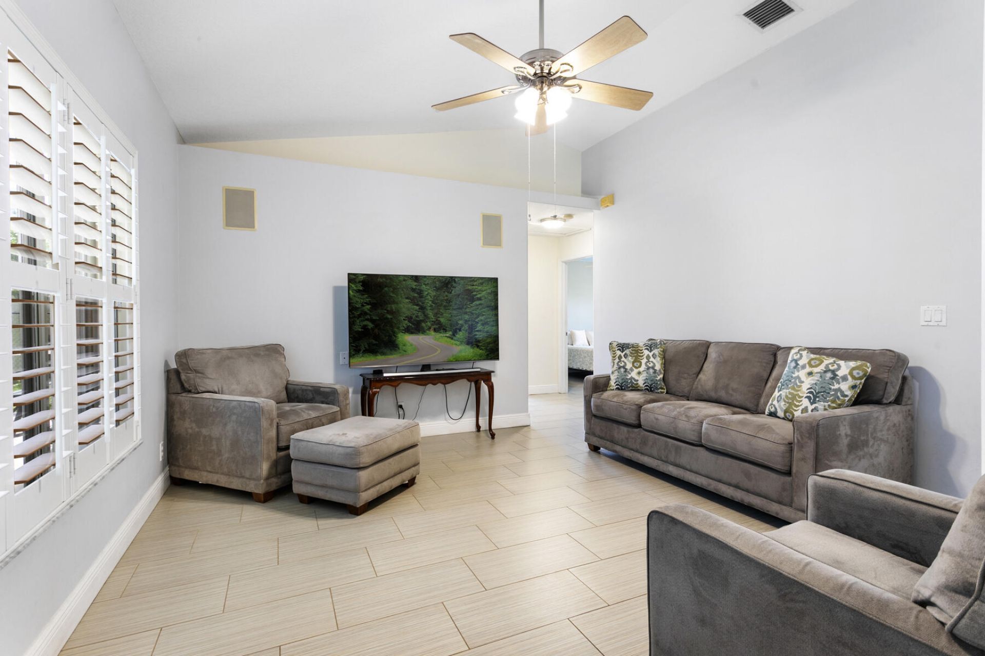 106 Venetian Lane, Royal Palm Beach, FL 33411 Photo