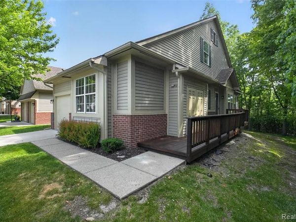 41785 Independence Drive, Novi, MI 48377