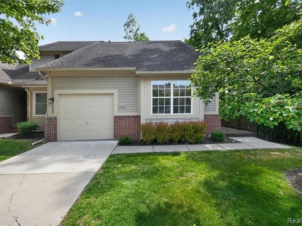 41785 Independence Drive, Novi, MI 48377